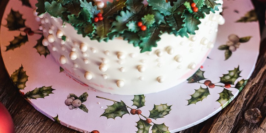 White Christmas Cake