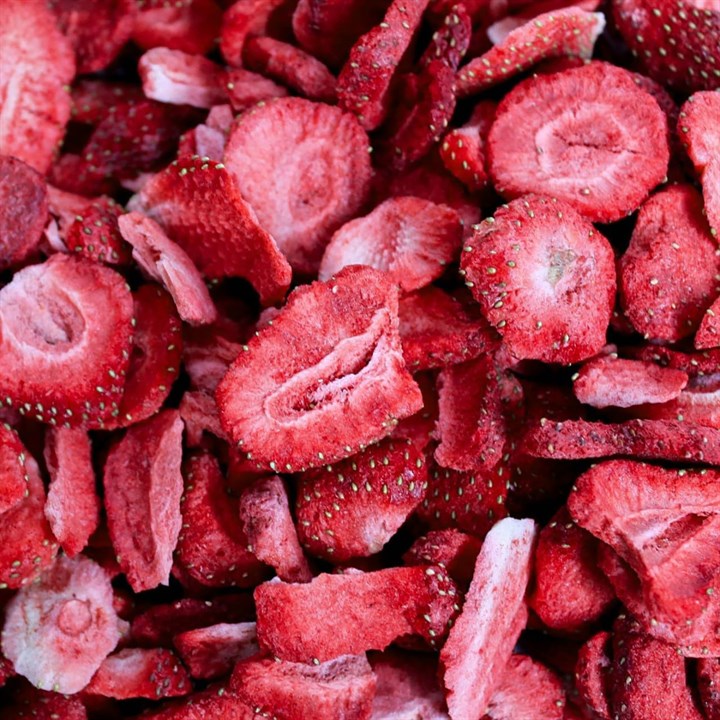 Honeyberry Freeze Dried Strawberry Slices 100g | Craft Company