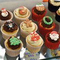 90 Handmade Sugar Decorations - Christmas Collection 35mm Alternative Image