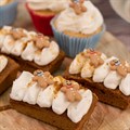 60 Gingerbread Men Sugar Decorations Alternative Image