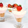Sugar & Crumbs Natural Flavoured Icing Sugar - Strawberry Milkshake - 500g Alternative Image