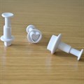 Cake Star Heart Plunger Cutters - Set of 3 Alternative Image