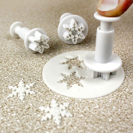 PME Mini Snowflake Plunger Cutters - Set of 3